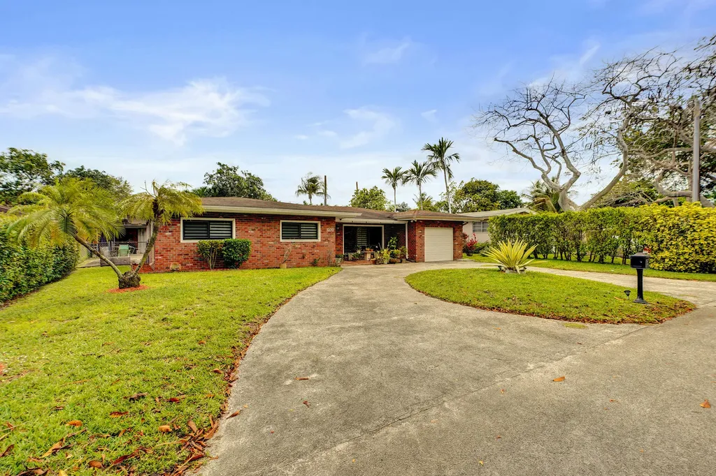 1070 NW 149th Street Miami FL 33168