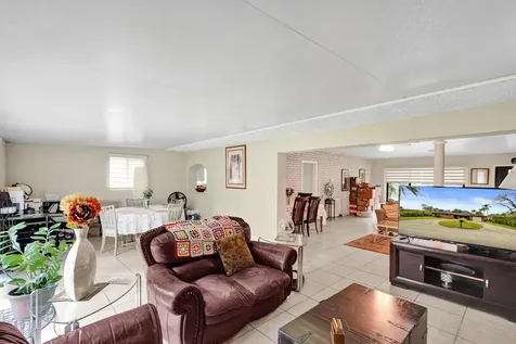 1070 NW 149th Street Miami FL 33168