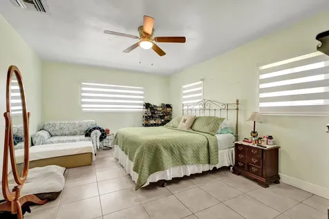 1070 NW 149th Street Miami FL 33168