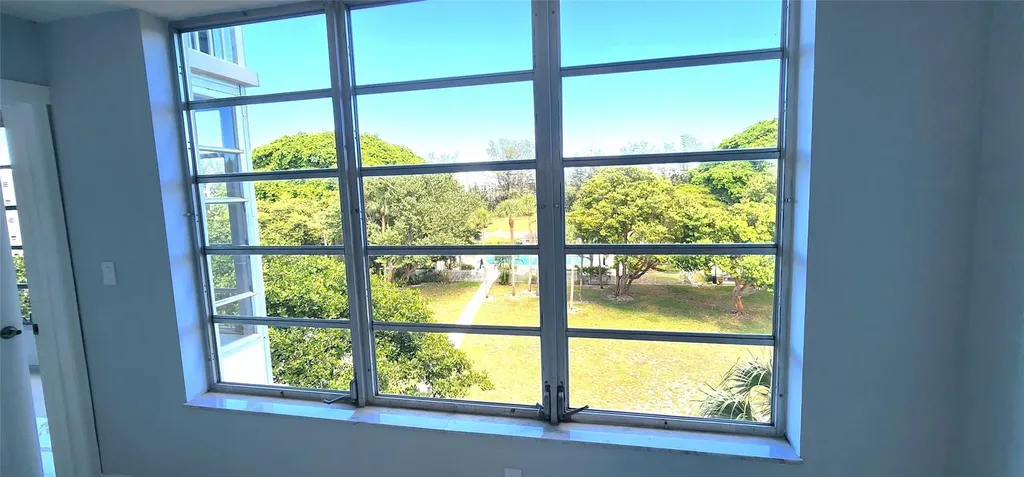 2650 S Course Drive Pompano Beach FL 33069