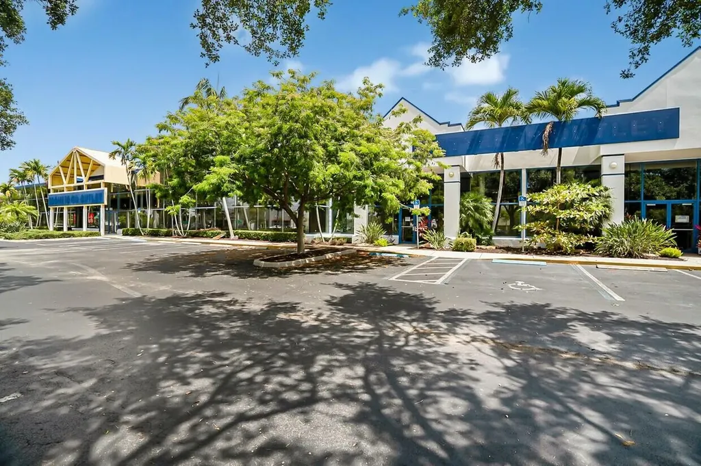 1605 W Oakland Park Boulevard Oakland Park FL 33311