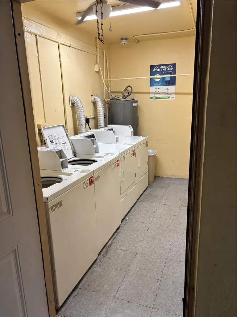 3905 N Nob Hill Road Sunrise FL 33351