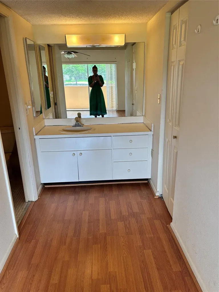 3905 N Nob Hill Road Sunrise FL 33351