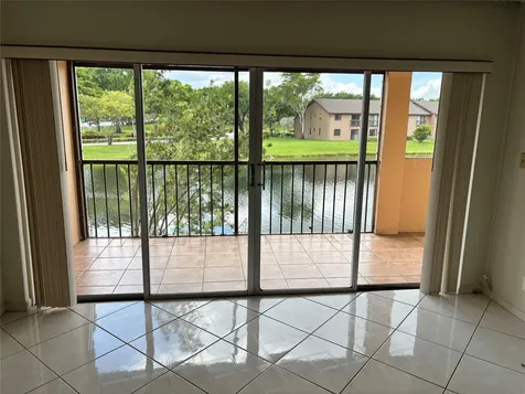 3905 N Nob Hill Road Sunrise FL 33351