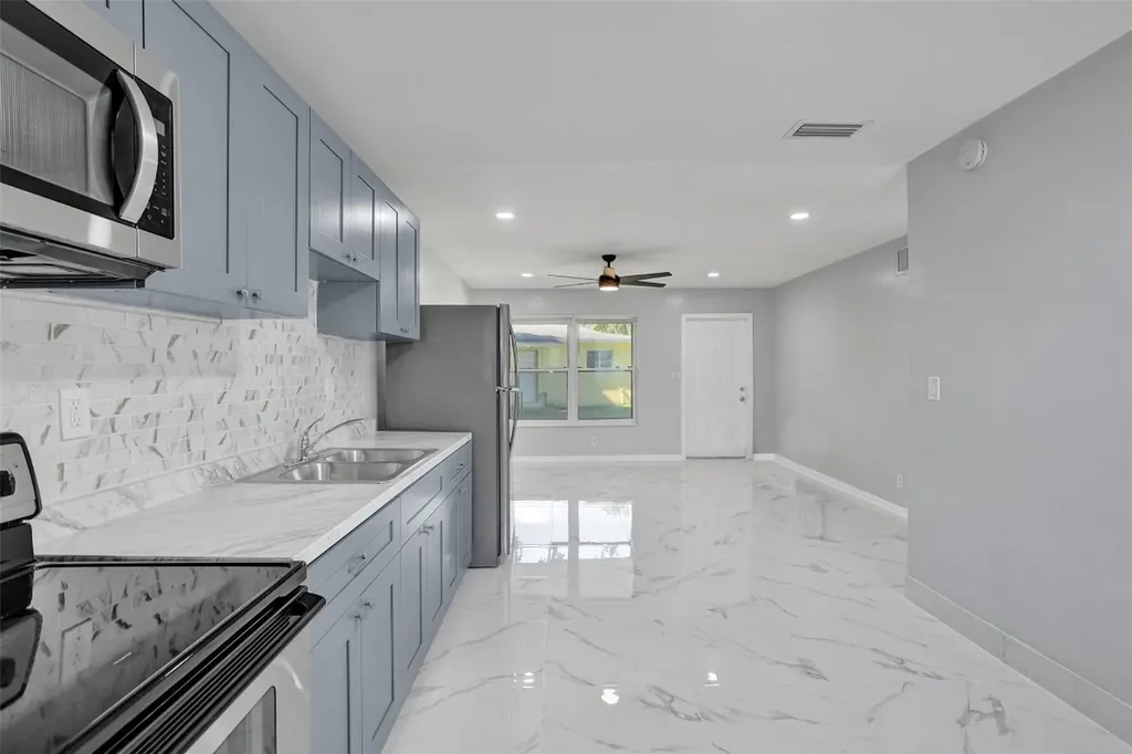 260 NE 41st Street Oakland Park FL 33334