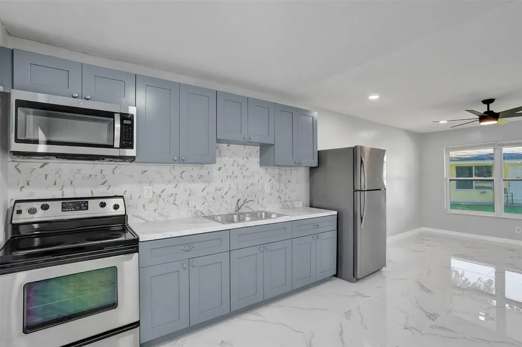 260 NE 41st Street Oakland Park FL 33334