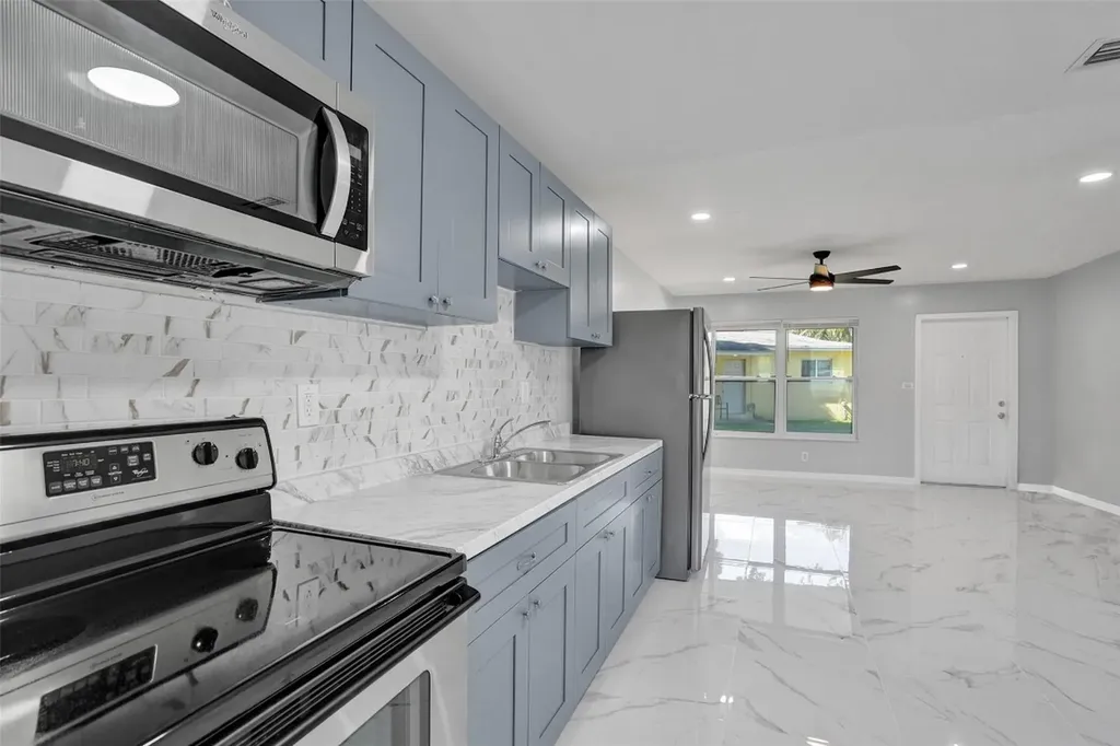 260 NE 41st Street Oakland Park FL 33334