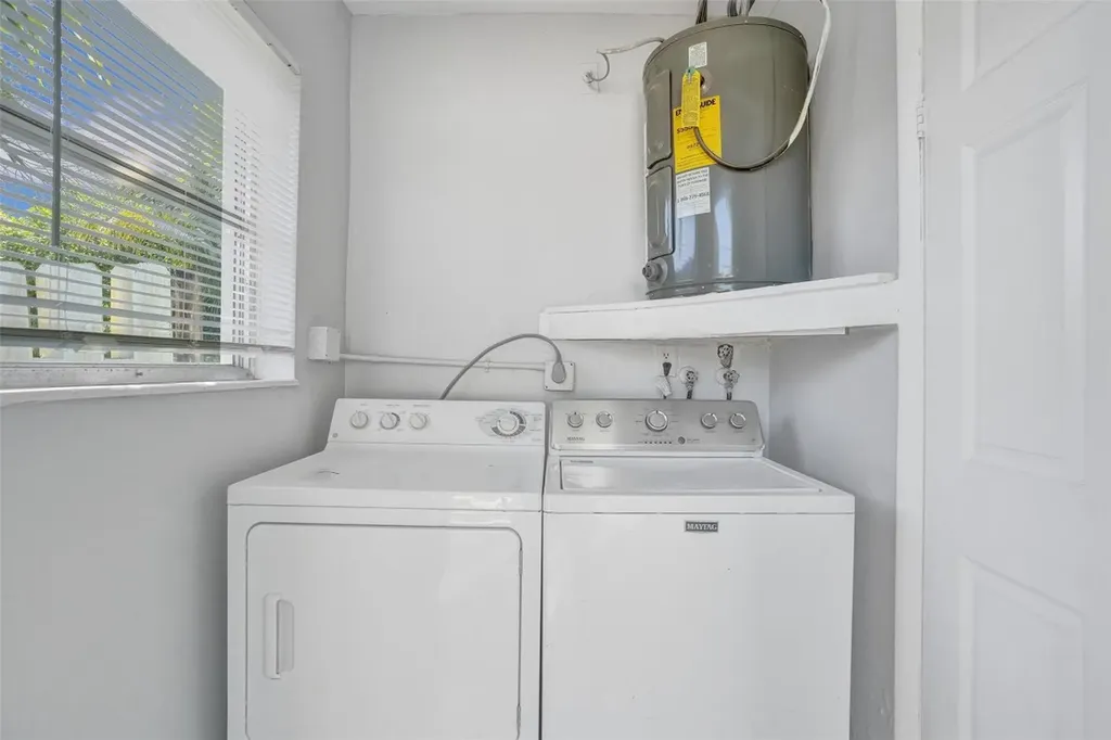260 NE 41st Street Oakland Park FL 33334