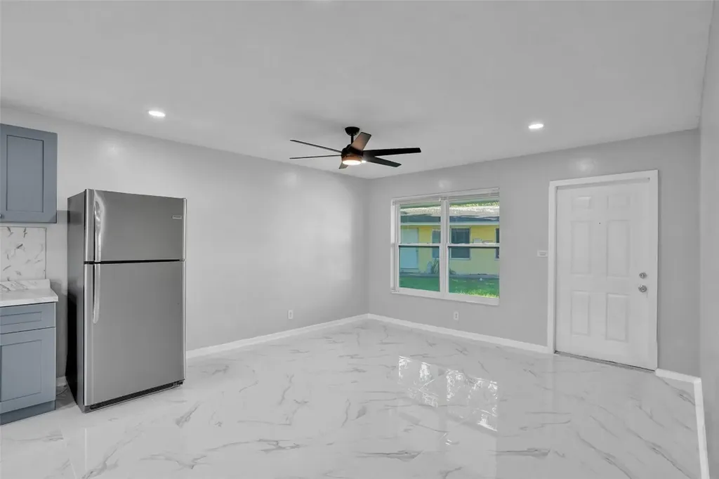 260 NE 41st Street Oakland Park FL 33334
