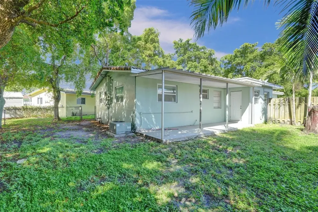 260 NE 41st Street Oakland Park FL 33334
