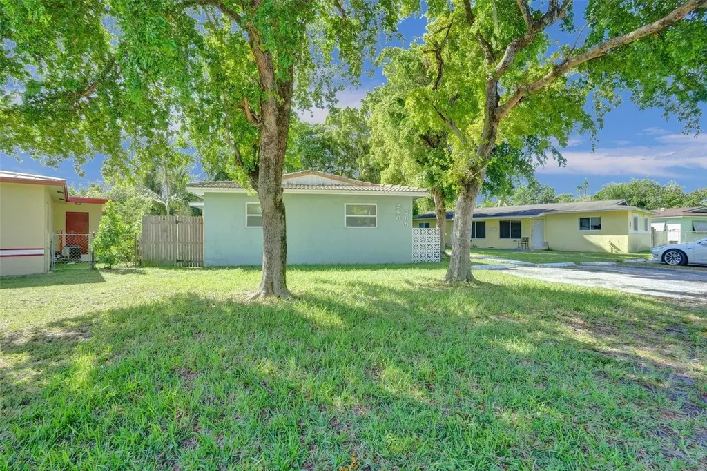 260 NE 41st Street Oakland Park FL 33334