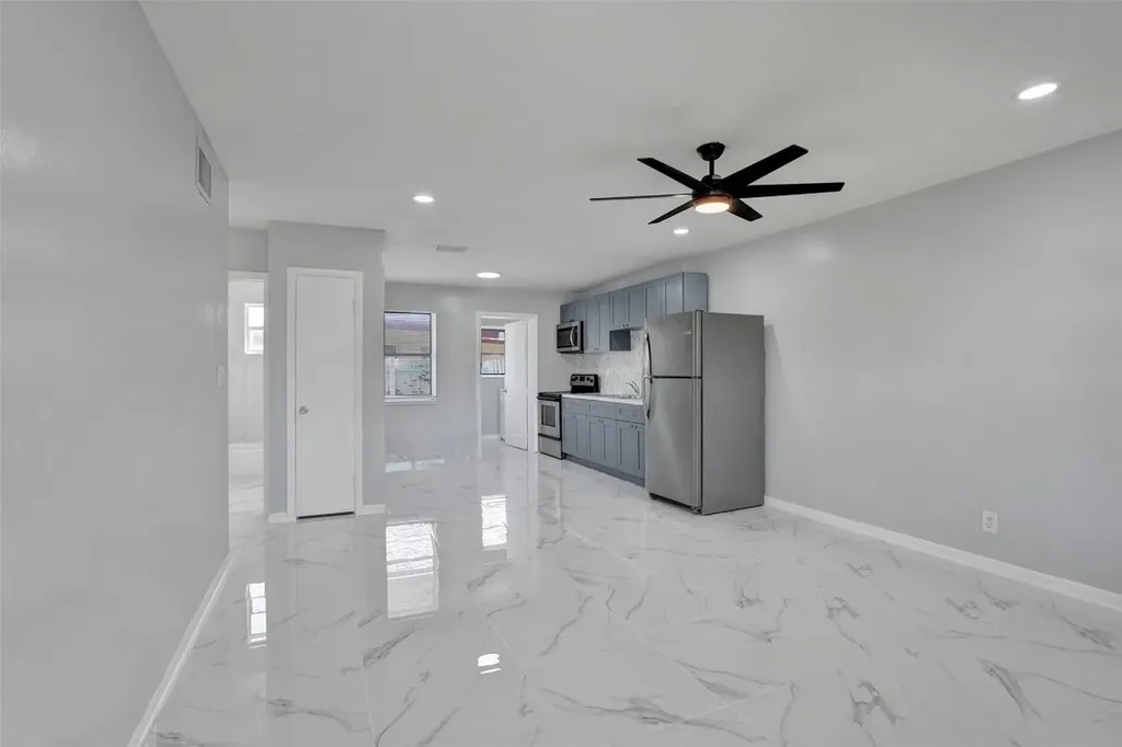 260 NE 41st Street Oakland Park FL 33334
