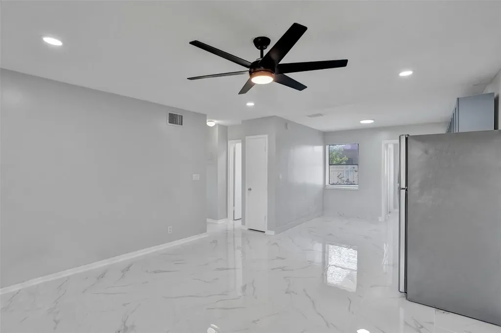 260 NE 41st Street Oakland Park FL 33334