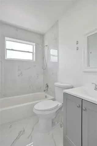 260 NE 41st Street Oakland Park FL 33334
