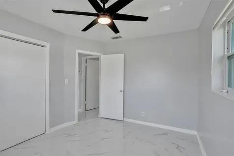 260 NE 41st Street Oakland Park FL 33334