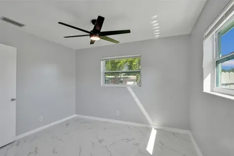 260 NE 41st Street Oakland Park FL 33334