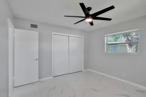 260 NE 41st Street Oakland Park FL 33334
