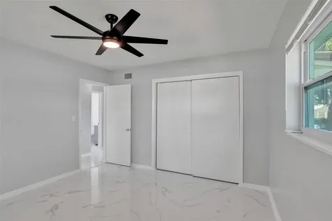 260 NE 41st Street Oakland Park FL 33334