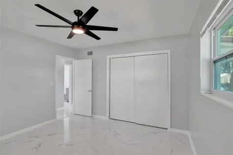 260 NE 41st Street Oakland Park FL 33334
