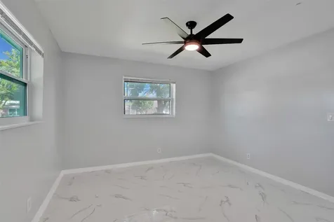260 NE 41st Street Oakland Park FL 33334
