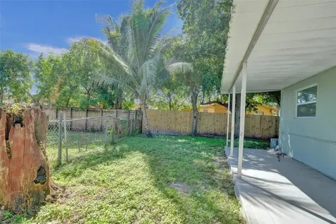 260 NE 41st Street Oakland Park FL 33334