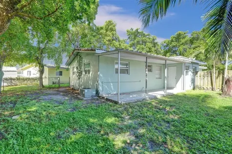 260 NE 41st Street Oakland Park FL 33334