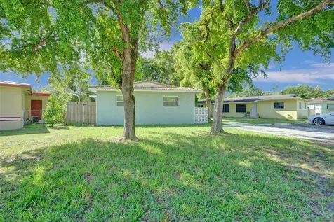 260 NE 41st Street Oakland Park FL 33334