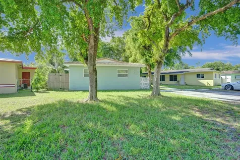 260 NE 41st Street Oakland Park FL 33334