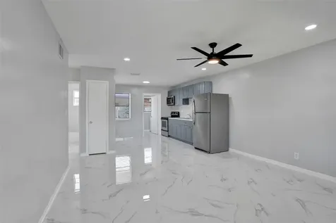 260 NE 41st Street Oakland Park FL 33334