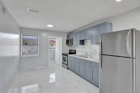 260 NE 41st Street Oakland Park FL 33334