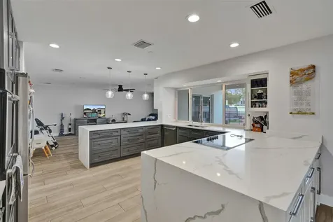 3991 N 41st Court Hollywood FL 33021