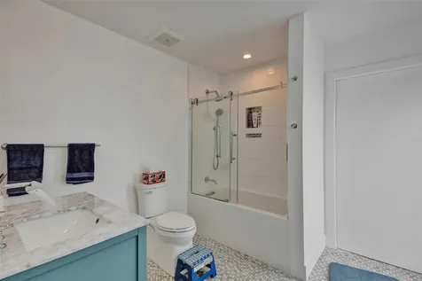 3991 N 41st Court Hollywood FL 33021