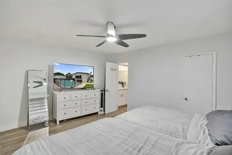 3991 N 41st Court Hollywood FL 33021