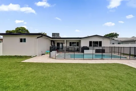 3991 N 41st Court Hollywood FL 33021