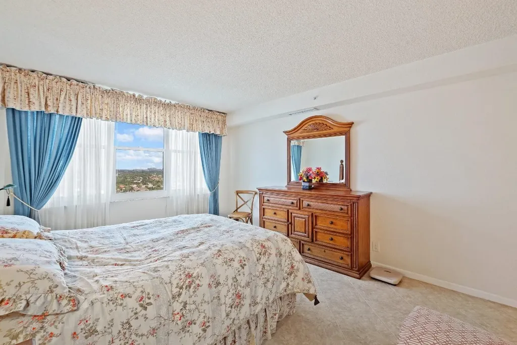 2501 S Ocean Drive Hollywood FL 33019