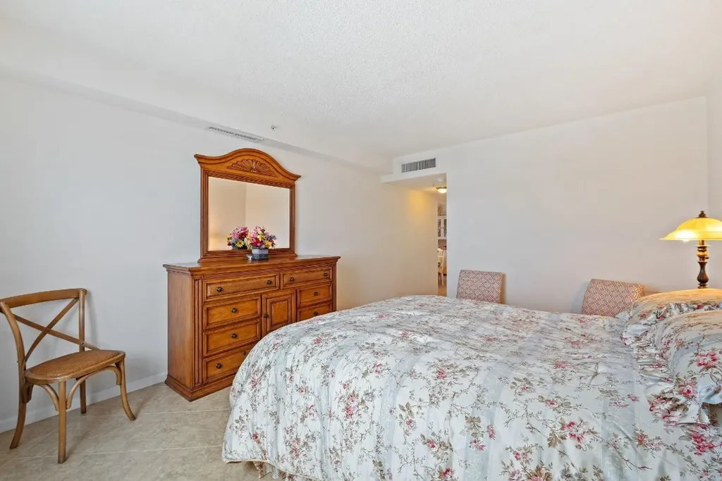 2501 S Ocean Drive Hollywood FL 33019