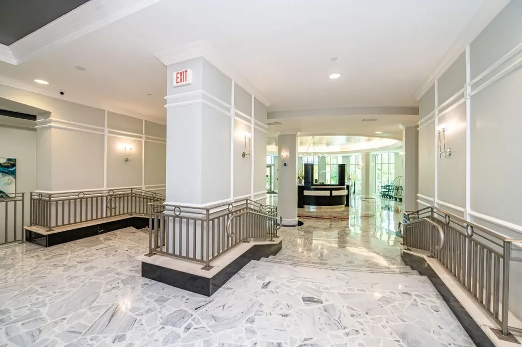 2501 S Ocean Drive Hollywood FL 33019