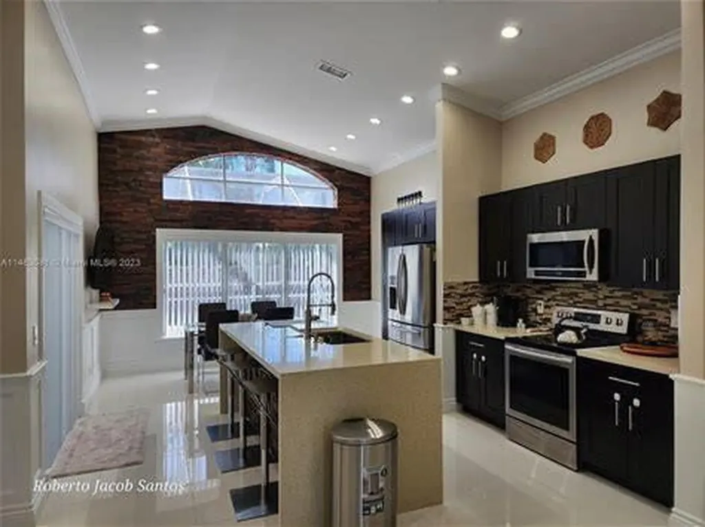 5373 NW 55th Terrace Coconut Creek FL 33073