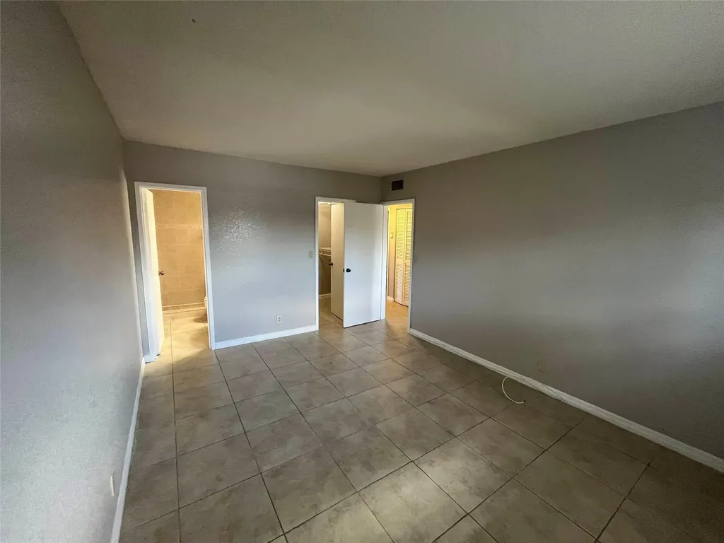 2020 NE 56th Street Fort Lauderdale FL 33308