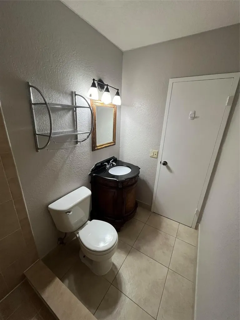 2020 NE 56th Street Fort Lauderdale FL 33308