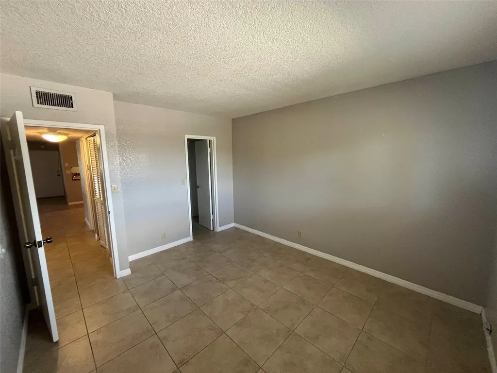2020 NE 56th Street Fort Lauderdale FL 33308