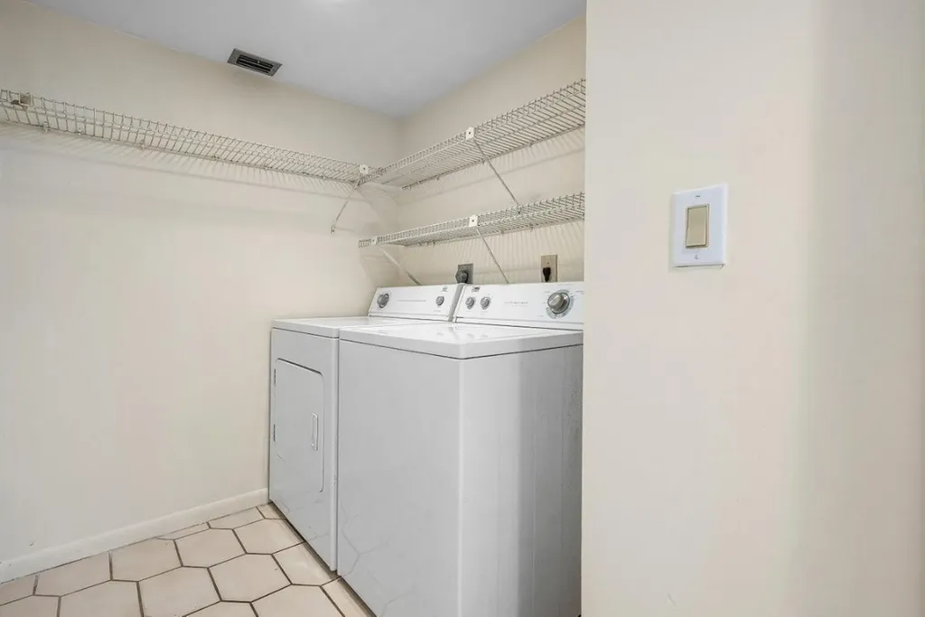 2707 NE 14th Street Causeway Pompano Beach FL 33062