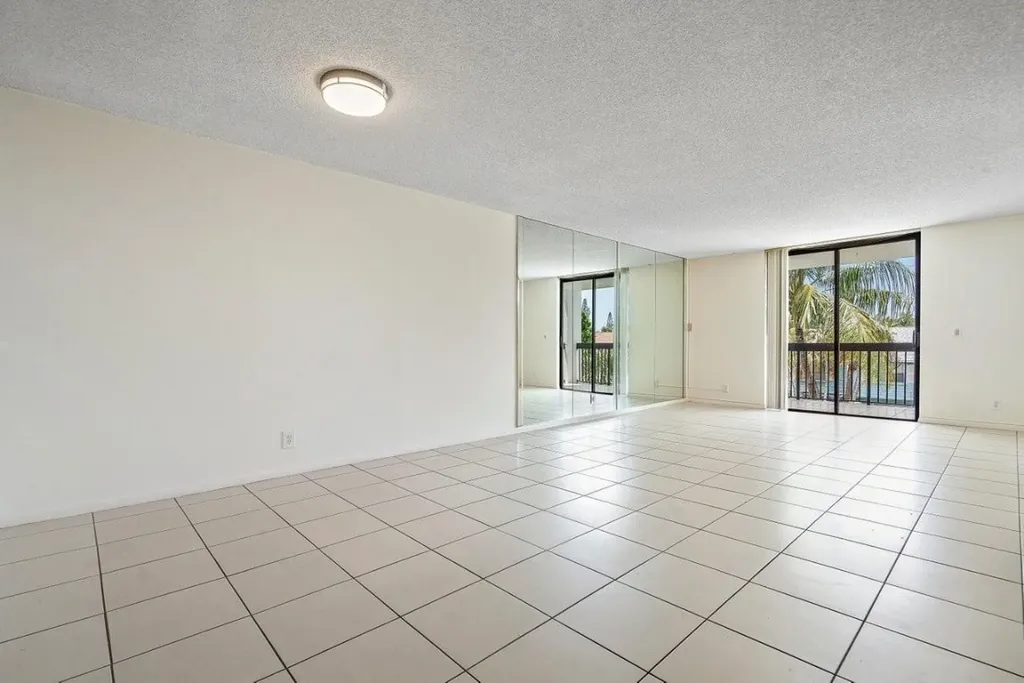 2707 NE 14th Street Causeway Pompano Beach FL 33062