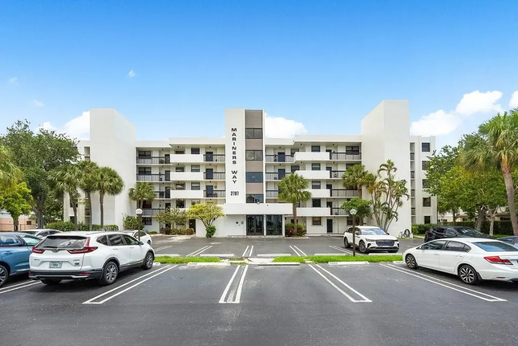 2707 NE 14th Street Causeway Pompano Beach FL 33062