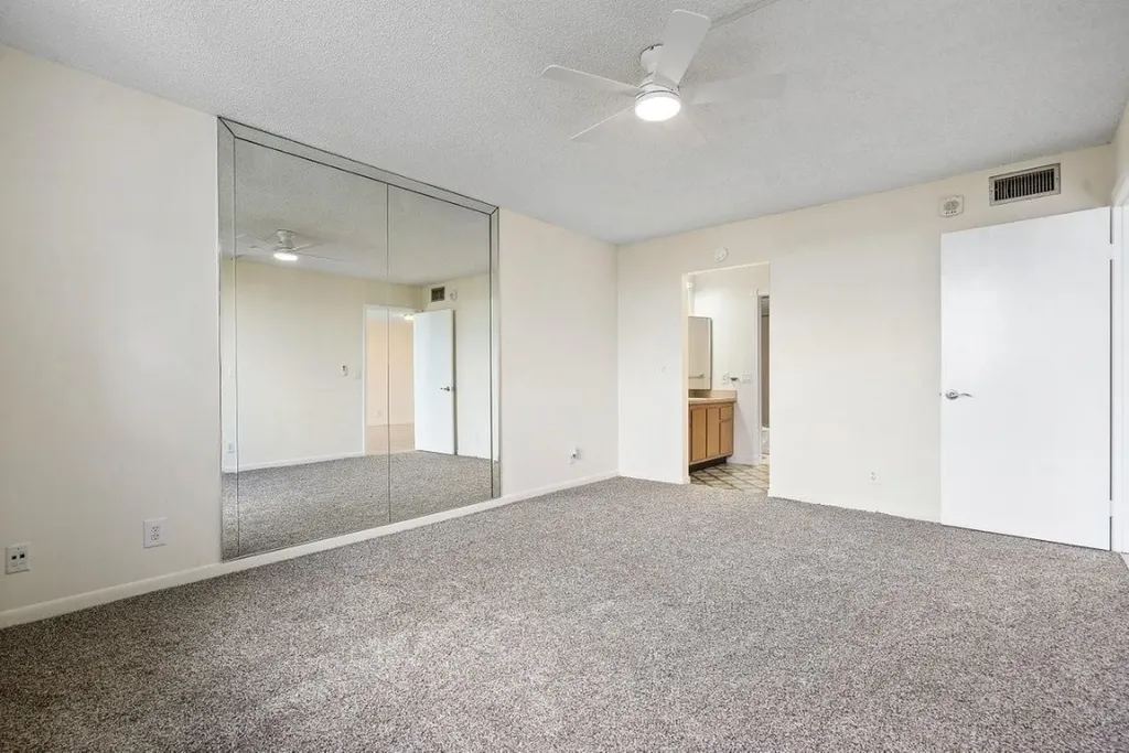 2707 NE 14th Street Causeway Pompano Beach FL 33062