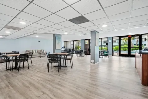 2707 NE 14th Street Causeway Pompano Beach FL 33062
