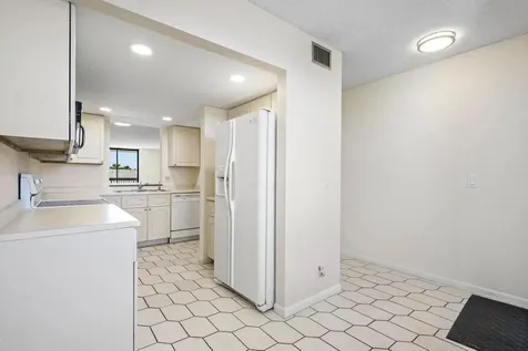 2707 NE 14th Street Causeway Pompano Beach FL 33062