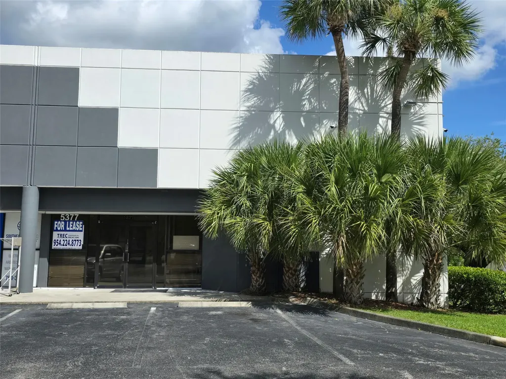 5377 N Hiatus Road Sunrise FL 33351
