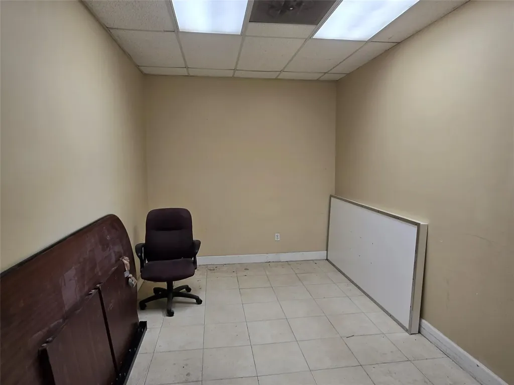 5377 N Hiatus Road Sunrise FL 33351