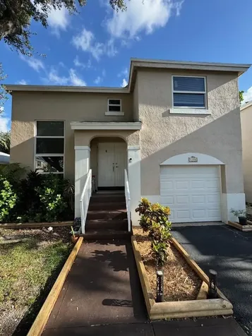 4190 SW 70th Terrace Davie FL 33314